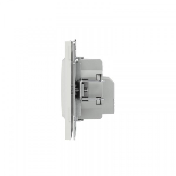 Розетка силовая KANT 2P+E защ. шторки бел. песок DKC 7010003